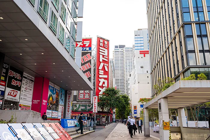 途中で目印になる建物や道路