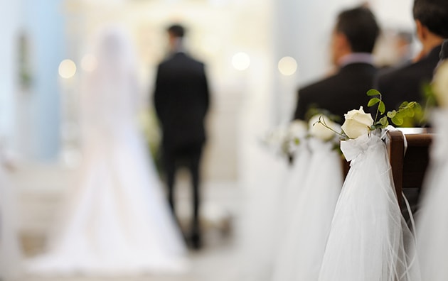 早く結婚しないと!?都会ほど結婚に焦り